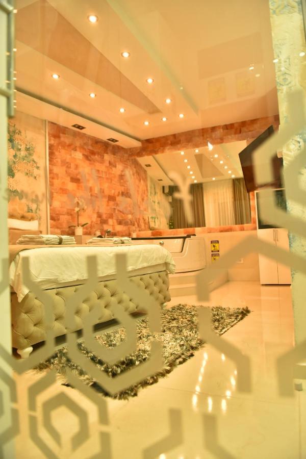 Design Apartment Premium Spa Lux 4 Star "Dubai" Completely Private Wellness & Spa Free Included Sauna & Jacuzzi & Salt Wall & Fire Place & 3D Ceilings & Business Wifi & Netflix & Keyless Code Entry & Full Smart App & Secure 2 Parking Place Ćuprija エクステリア 写真