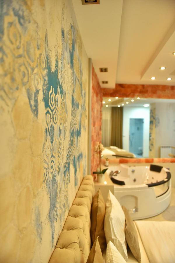 Design Apartment Premium Spa Lux 4 Star "Dubai" Completely Private Wellness & Spa Free Included Sauna & Jacuzzi & Salt Wall & Fire Place & 3D Ceilings & Business Wifi & Netflix & Keyless Code Entry & Full Smart App & Secure 2 Parking Place Ćuprija エクステリア 写真