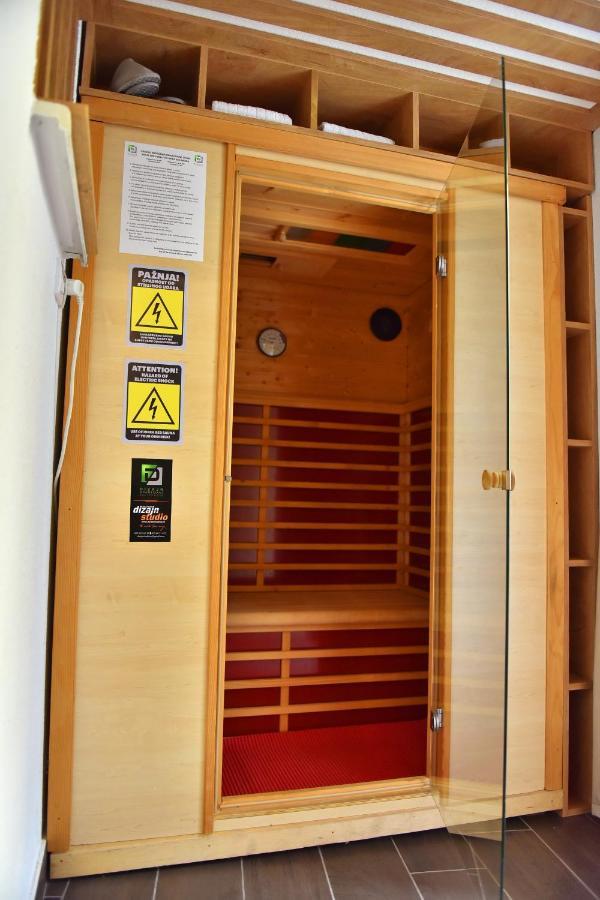 Design Apartment Premium Spa Lux 4 Star "Dubai" Completely Private Wellness & Spa Free Included Sauna & Jacuzzi & Salt Wall & Fire Place & 3D Ceilings & Business Wifi & Netflix & Keyless Code Entry & Full Smart App & Secure 2 Parking Place Ćuprija エクステリア 写真