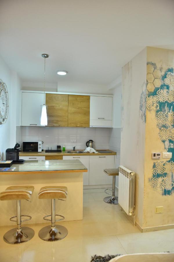 Design Apartment Premium Spa Lux 4 Star "Dubai" Completely Private Wellness & Spa Free Included Sauna & Jacuzzi & Salt Wall & Fire Place & 3D Ceilings & Business Wifi & Netflix & Keyless Code Entry & Full Smart App & Secure 2 Parking Place Ćuprija エクステリア 写真