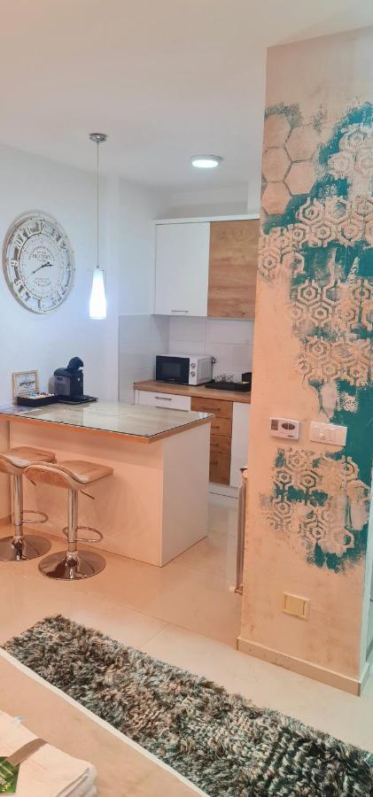 Design Apartment Premium Spa Lux 4 Star "Dubai" Completely Private Wellness & Spa Free Included Sauna & Jacuzzi & Salt Wall & Fire Place & 3D Ceilings & Business Wifi & Netflix & Keyless Code Entry & Full Smart App & Secure 2 Parking Place Ćuprija エクステリア 写真