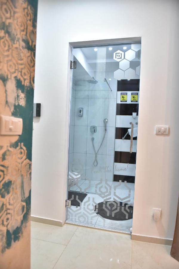 Design Apartment Premium Spa Lux 4 Star "Dubai" Completely Private Wellness & Spa Free Included Sauna & Jacuzzi & Salt Wall & Fire Place & 3D Ceilings & Business Wifi & Netflix & Keyless Code Entry & Full Smart App & Secure 2 Parking Place Ćuprija エクステリア 写真