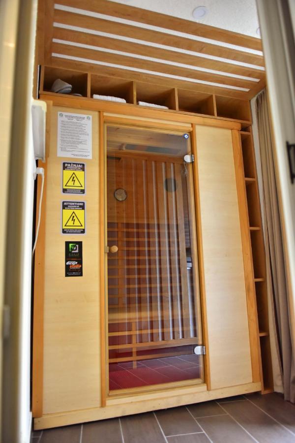 Design Apartment Premium Spa Lux 4 Star "Dubai" Completely Private Wellness & Spa Free Included Sauna & Jacuzzi & Salt Wall & Fire Place & 3D Ceilings & Business Wifi & Netflix & Keyless Code Entry & Full Smart App & Secure 2 Parking Place Ćuprija エクステリア 写真