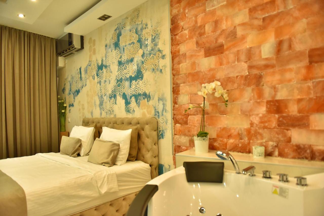 Design Apartment Premium Spa Lux 4 Star "Dubai" Completely Private Wellness & Spa Free Included Sauna & Jacuzzi & Salt Wall & Fire Place & 3D Ceilings & Business Wifi & Netflix & Keyless Code Entry & Full Smart App & Secure 2 Parking Place Ćuprija エクステリア 写真